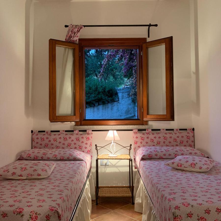 Residenza Il Melograno Villa Budoni Exterior foto